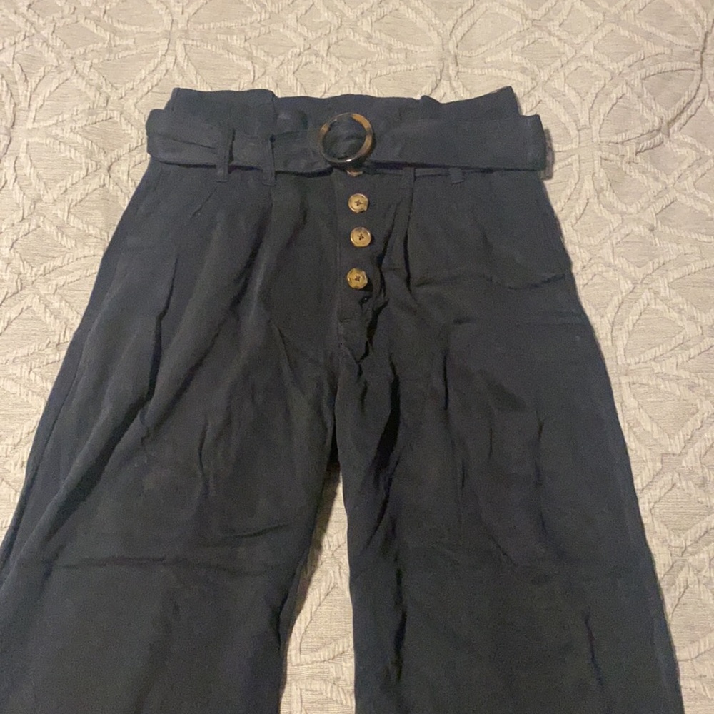 NWT! Black wide leg pant